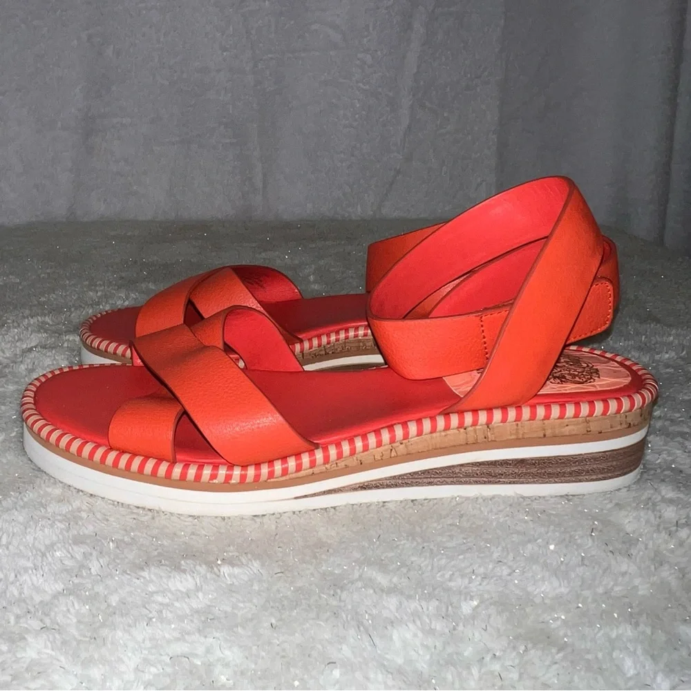 Vince Camuto Miveeria Wedge Sandal size 8 - Picture 5 of 9